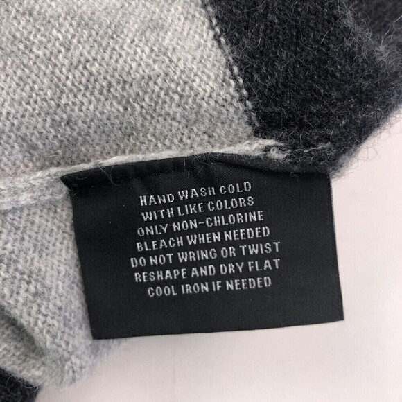 Bloomingdales 100% Cashmere Striped Sweater M Quiet Luxury Preppy Old Money - Picture 8 of 8